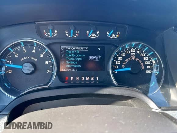 2013 Ford F-150 XL z VIN 1FTFW1CT8DKG05656, wystawiony jako Copart lot #85652155 z przebiegiem 137 827 mil mil oraz Czysty tytuł • Clean title. Historia ofert i sprzedaży dostępna na DreamBid. Obrazek 8.