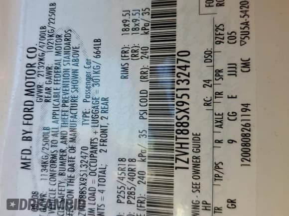 2009 Ford Mustang Shelby GT500 z VIN 1ZVHT88SX95132470, wystawiony jako Copart lot #81079944 z przebiegiem Nie podano mil oraz Szkoda całkowita • Salvage title. Historia ofert i sprzedaży dostępna na DreamBid. Obrazek 12.