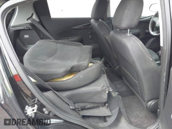 2017 Chevrolet Spark LS с VIN KL8CA6SA4HC726482, выставлен на аукционе IAAI как лот 42441035 с пробегом 82 246 миль миль и . История ставок и продаж доступна на DreamBid. Изображение 8.