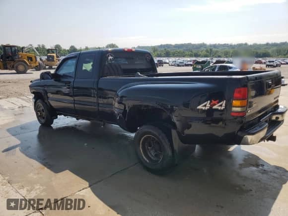 2004 Chevrolet Silverado 3500 with VIN 1GCJK39174E181134, listed as a Copart auction lot 68222555 with Not provided miles and Salvage title. Bid and sale history available at DreamBid. Image 2.