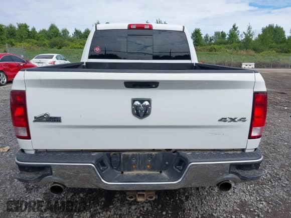 2016 Ram 1500 Big Horn z VIN 1C6RR7GT5GS279795, wystawiony jako IAAI lot #43010858 z przebiegiem 123 845 mil mil oraz . Historia ofert i sprzedaży dostępna na DreamBid. Obrazek 16.