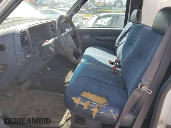 1996 Chevrolet Silverado 2500 with VIN 1GCGK24RXTZ113435, listed as a Copart auction lot 48055715 with 199,643 mi miles and Non repairable. Bid and sale history available at DreamBid. Image 7.