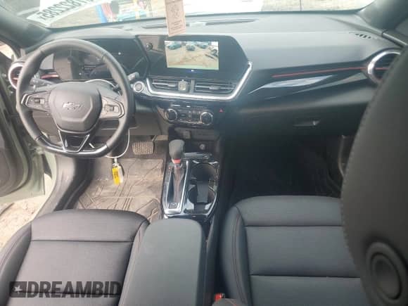 2024 Chevrolet Trax 2RS с VIN KL77LJE21RC193189, выставлен на аукционе Copart как лот 67822285 с пробегом 25 420 миль миль и Списание • Salvage title. История ставок и продаж доступна на DreamBid. Изображение 8.
