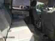 2020 Ram 1500 Big Horn z VIN 1C6SRFFT7LN420601, wystawiony jako Copart lot #61041165 z przebiegiem 127 941 mil mil oraz Szkoda całkowita • Salvage title. Historia ofert i sprzedaży dostępna na DreamBid. Obrazek 10.