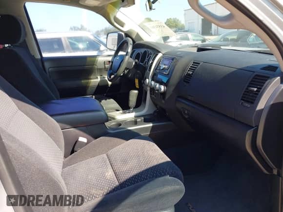 2007 Toyota Tundra SR5 с VIN 5TFRT54107X011547, выставлен на аукционе IAAI как лот 43531368 с пробегом 155 733 миль миль и . История ставок и продаж доступна на DreamBid. Изображение 5.