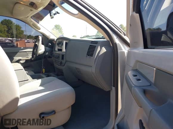 2007 Dodge 2500 SLT с VIN 1D7KS28A07J618148, выставлен на аукционе IAAI как лот 42011851 с пробегом 135 549 миль миль и . История ставок и продаж доступна на DreamBid. Изображение 5.