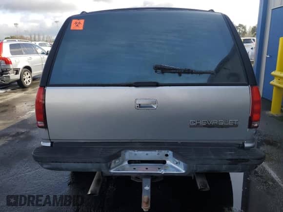 1992 Chevrolet Blazer with VIN 1GNEK18K9NJ311625, listed as a Copart auction lot 50363455 with 200,850 mi miles and Clean title. Bid and sale history available at DreamBid. Image 6.