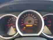 2007 Toyota Tacoma PreRunner z VIN 5TENX62N27Z353184, wystawiony jako Copart lot #56592915 z przebiegiem 122 770 mil mil oraz Szkoda całkowita • Salvage title. Historia ofert i sprzedaży dostępna na DreamBid. Obrazek 9.