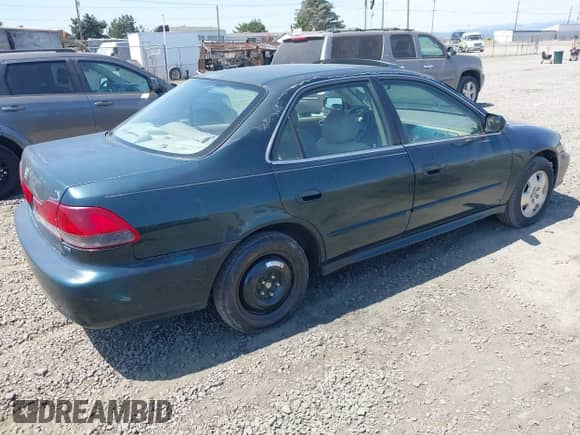 2001 Honda Accord EX с VIN 1HGCG16521A070727, выставлен на аукционе IAAI как лот 42858554 с пробегом 274 934 миль миль и . История ставок и продаж доступна на DreamBid. Изображение 4.