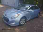 2014 Hyundai Sonata z VIN KMHEC4A47EA117643, wystawiony jako IAAI lot #42814567 z przebiegiem 58 202 mil mil oraz . Historia ofert i sprzedaży dostępna na DreamBid. Obrazek 2.