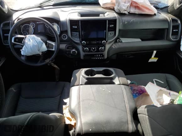 2025 Ram 1500 Tradesman z VIN 1C6RRFGG0SN554607, wystawiony jako Copart lot #80372025 z przebiegiem 11 070 mil mil oraz Czysty tytuł • Clean title. Historia ofert i sprzedaży dostępna na DreamBid. Obrazek 8.