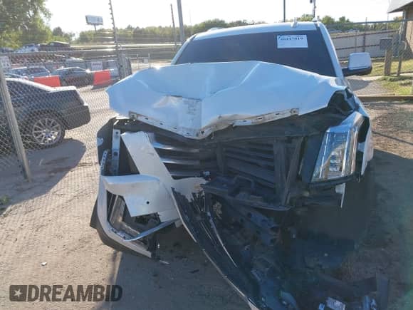 2016 Cadillac Escalade Premium Collection с VIN 1GYS4CKJ4GR387558, выставлен на аукционе IAAI как лот 40447019 с пробегом 98 517 миль миль и . История ставок и продаж доступна на DreamBid. Изображение 11.