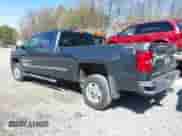 2017 Chevrolet Silverado 2500HD Work Truck z VIN 1GC1KUEG0HF219674, wystawiony jako IAAI lot #41883430 z przebiegiem 94 113 mil mil oraz . Historia ofert i sprzedaży dostępna na DreamBid. Obrazek 3.