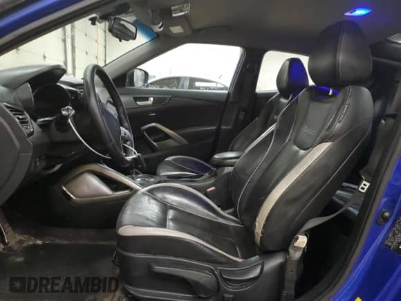 2013 Hyundai Veloster Turbo с VIN KMHTC6AE1DU120157, выставлен на аукционе Copart как лот 64289055 с пробегом 144 651 миль миль и Чистый • Clean title. История ставок и продаж доступна на DreamBid. Изображение 7.