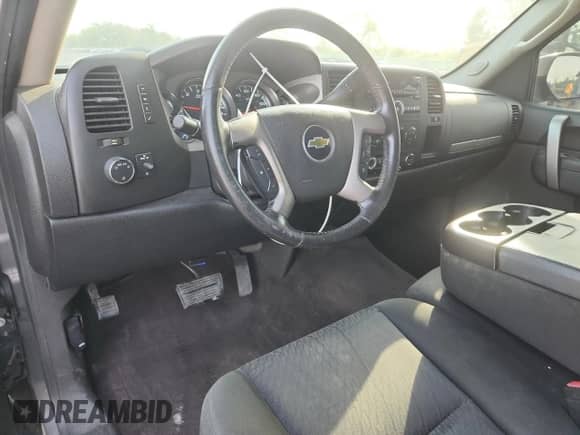 2011 Chevrolet Silverado 1500 LT with VIN 1GCRCSE01BZ123064, listed as a Copart auction lot 83940635 with 131,689 mi miles and Salvage title. Bid and sale history available at DreamBid. Image 8.