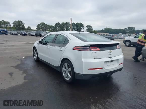 2013 Chevrolet Volt z VIN 1G1RA6E49DU145631, wystawiony jako IAAI lot #43327570 z przebiegiem 104 593 mil mil oraz . Historia ofert i sprzedaży dostępna na DreamBid. Obrazek 3.