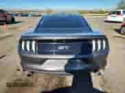 2017 Ford Mustang GT z VIN 1FA6P8CF2H5272235, wystawiony jako Copart lot #82162045 z przebiegiem 83 940 mil mil oraz Szkoda całkowita • Salvage title. Historia ofert i sprzedaży dostępna na DreamBid. Obrazek 6.