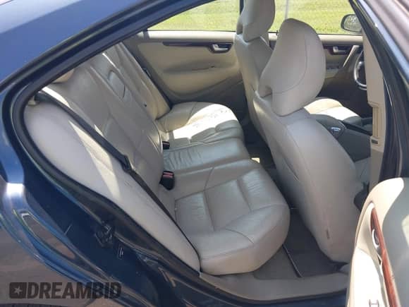 2009 Volvo S60 2.5T with VIN YV1RS592692721549, listed as a IAAI auction lot 42814363 with 136,242 mi miles and . Bid and sale history available at DreamBid. Image 8.