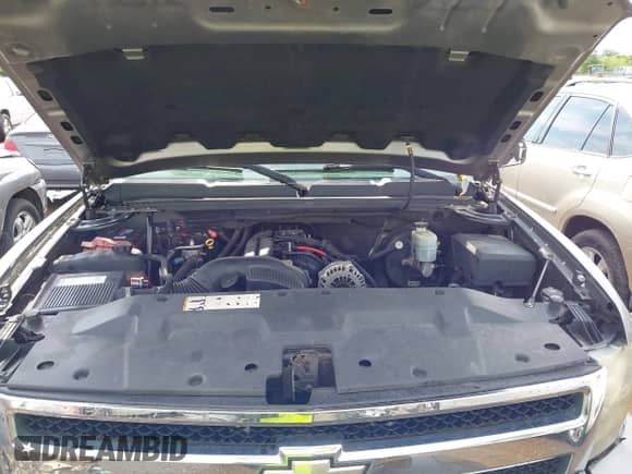 2007 Chevrolet Silverado 1500 LTZ z VIN 2GCEK13M171601808, wystawiony jako IAAI lot #42397703 z przebiegiem 192 189 mil mil oraz . Historia ofert i sprzedaży dostępna na DreamBid. Obrazek 10.