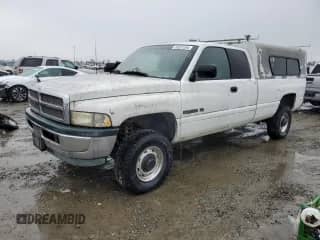 1997 Dodge 2500 with VIN 3B7KF23Z1VG817798, listed as a Copart auction lot 83831094 with 97,693 mi miles and Clean title. Bid and sale history available at DreamBid. Image 1.