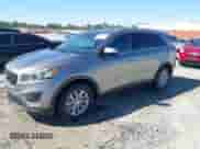 2018 Kia Sorento LX z VIN 5XYPG4A33JG416825, wystawiony jako IAAI lot #43535898 z przebiegiem 193 181 mil mil oraz . Historia ofert i sprzedaży dostępna na DreamBid. Obrazek 2.