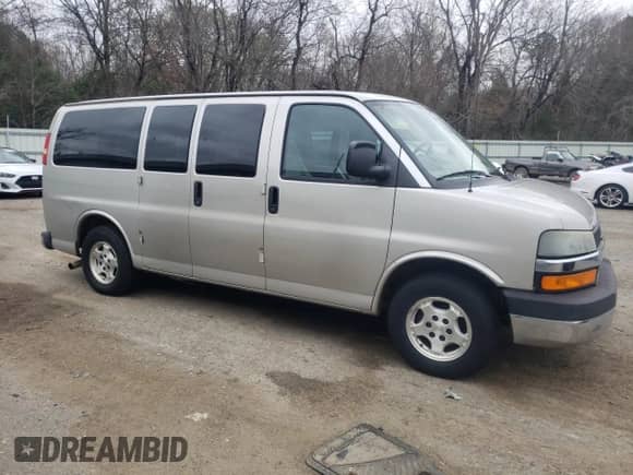 2005 Chevrolet Express Passenger with VIN 1GNFG15T351207764, listed as a Copart auction lot 46085905 with 175,358 mi miles and Clean title. Bid and sale history available at DreamBid. Image 4.