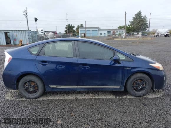 2012 Toyota Prius One with VIN JTDKN3DU9C1615038, listed as a IAAI auction lot 43335940 with 243,799 mi miles and . Bid and sale history available at DreamBid. Image 13.