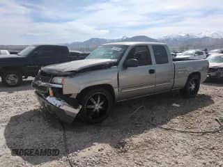 2003 Chevrolet Silverado 1500 LT z VIN 2GCEC19T531357456, wystawiony jako Copart lot #52167555 z przebiegiem 185 051 mil mil oraz Szkoda całkowita • Salvage title. Historia ofert i sprzedaży dostępna na DreamBid. Obrazek 1.