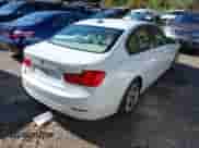 2014 BMW 3 Series 328i xDrive с VIN WBA3B5G58ENS10035, выставлен на аукционе IAAI как лот 43357042 с пробегом 131 876 миль миль и . История ставок и продаж доступна на DreamBid. Изображение 4.