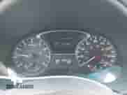 2015 Nissan Altima S z VIN 1N4AL3AP0FN879302, wystawiony jako IAAI lot #42134972 z przebiegiem 100 873 mil mil oraz . Historia ofert i sprzedaży dostępna na DreamBid. Obrazek 7.