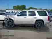 2008 Chevrolet Tahoe 1LT с VIN 1GNFC13058R121737, выставлен на аукционе IAAI как лот 41987284 с пробегом 192 568 миль миль и . История ставок и продаж доступна на DreamBid. Изображение 14.