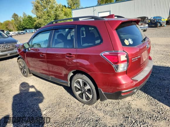2018 Subaru Forester Premium z VIN JF2SJAECXJH568730, wystawiony jako Copart lot #80960245 z przebiegiem Nie podano mil oraz Szkoda całkowita • Salvage title. Historia ofert i sprzedaży dostępna na DreamBid. Obrazek 2.