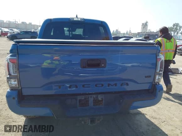 2019 Toyota Tacoma SR с VIN 3TMCZ5AN8KM214843, выставлен на аукционе IAAI как лот 43551026 с пробегом 54 313 миль миль и . История ставок и продаж доступна на DreamBid. Изображение 16.