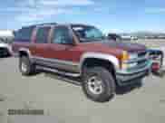 1998 Chevrolet Suburban с VIN 1GNFK16R7WJ336061, выставлен на аукционе Copart как лот 47125105 с пробегом 151 062 миль миль и Чистый • Clean title. История ставок и продаж доступна на DreamBid. Изображение 4.