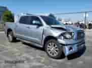 2010 Toyota Tundra Limited z VIN 5TFFY5F18AX078860, wystawiony jako Copart lot #66655125 z przebiegiem 158 273 mil mil oraz Szkoda całkowita • Salvage title. Historia ofert i sprzedaży dostępna na DreamBid. Obrazek 4.