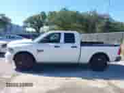 2019 Ram 1500 Tradesman z VIN 1C6RR6FGXKS555623, wystawiony jako IAAI lot #43311577 z przebiegiem 211 644 mil mil oraz . Historia ofert i sprzedaży dostępna na DreamBid. Obrazek 14.