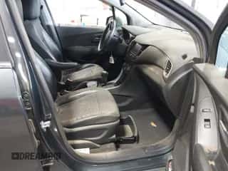 2017 Chevrolet Trax LT с VIN 3GNCJPSB7HL231470, выставлен на аукционе IAAI как лот 43152784 с пробегом 91 571 миль миль и . История ставок и продаж доступна на DreamBid. Изображение 5.