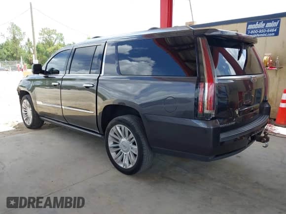 2016 Cadillac Escalade ESV Platinum с VIN 1GYS4KKJ8GR294939, выставлен на аукционе IAAI как лот 42754303 с пробегом 149 270 миль миль и . История ставок и продаж доступна на DreamBid. Изображение 3.