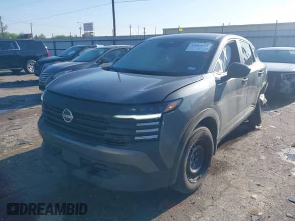 2025 Nissan Kicks S with VIN 3N8AP6BA3SL305771, listed as a IAAI auction lot 41860111 with 5,427 mi miles and . Bid and sale history available at DreamBid. Image 2.