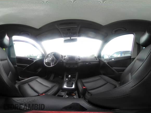 2017 Volkswagen Tiguan Wolfsburg Edition с VIN WVGSV7AX4HK011237, выставлен на аукционе IAAI как лот 42607325 с пробегом 119 653 миль миль и . История ставок и продаж доступна на DreamBid. Изображение 18.