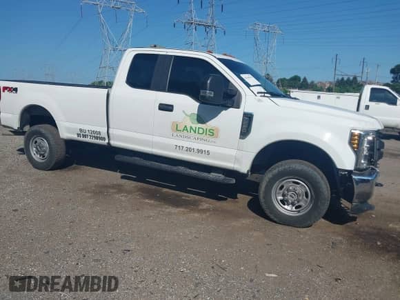 2019 Ford F-250 XL z VIN 1FT7X2B67KEF31158, wystawiony jako IAAI lot #42540194 z przebiegiem 60 342 mil mil oraz . Historia ofert i sprzedaży dostępna na DreamBid. Obrazek 1.