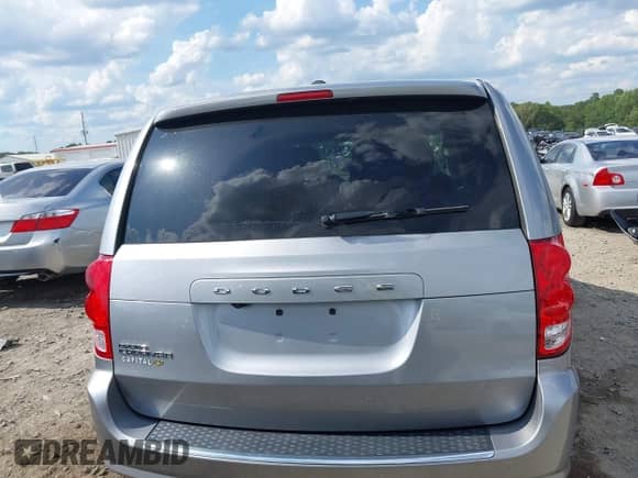 2020 Dodge Grand Caravan SE with VIN 2C4RDGBG4LR241259, listed as a IAAI auction lot 42442821 with 83,419 mi miles and . Bid and sale history available at DreamBid. Image 16.