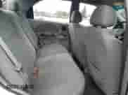 2004 Chevrolet Aveo LS z VIN KL1TJ526X4B230798, wystawiony jako Copart lot #75946564 z przebiegiem 240 971 mil mil oraz Czysty tytuł • Clean title. Historia ofert i sprzedaży dostępna na DreamBid. Obrazek 10.