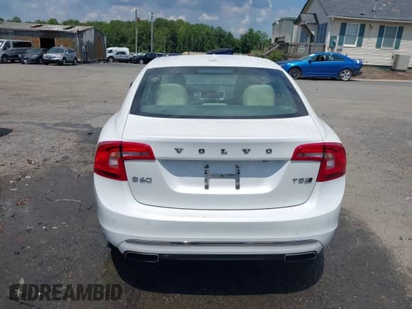 2017 Volvo S60 Inscription с VIN LYV402TK7HB134819, выставлен на аукционе IAAI как лот 42646768 с пробегом 60 030 миль миль и . История ставок и продаж доступна на DreamBid. Изображение 16.
