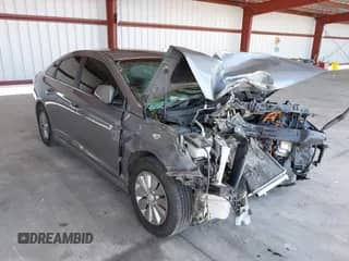 2017 Hyundai Sonata SE with VIN KMHE24L35HA063805, listed as a IAAI auction lot 42624180 with 124,227 mi miles and . Bid and sale history available at DreamBid. Image 1.
