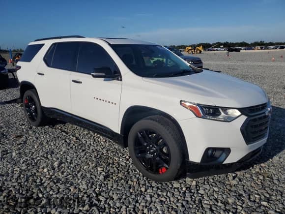 2019 Chevrolet Traverse Premier с VIN 1GNERKKW1KJ305696, выставлен на аукционе Copart как лот 70710375 с пробегом 118 993 миль миль и Списание • Salvage title. История ставок и продаж доступна на DreamBid. Изображение 4.