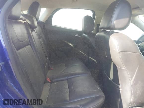 2014 Ford Focus Titanium z VIN 1FADP3N27EL169470, wystawiony jako IAAI lot #43073602 z przebiegiem 244 891 mil mil oraz . Historia ofert i sprzedaży dostępna na DreamBid. Obrazek 8.