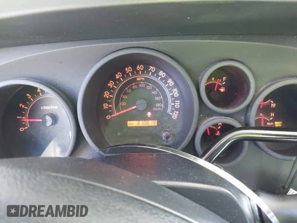 2012 Toyota Tundra z VIN 5TFRU5F14CX026640, wystawiony jako IAAI lot #42994627 z przebiegiem 310 619 mil mil oraz . Historia ofert i sprzedaży dostępna na DreamBid. Obrazek 7.