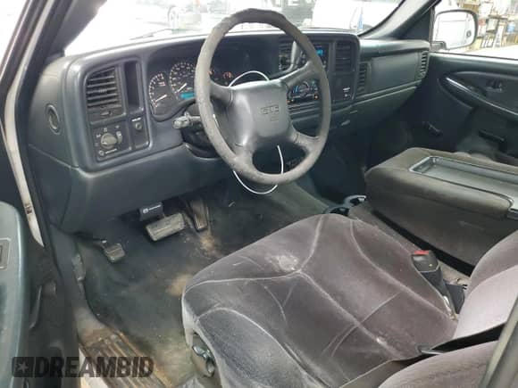 2002 GMC Sierra 1500 SL с VIN 1GTEC14V92Z103876, выставлен на аукционе Copart как лот 69842744 с пробегом 260 755 миль миль и Списание • Salvage title. История ставок и продаж доступна на DreamBid. Изображение 8.