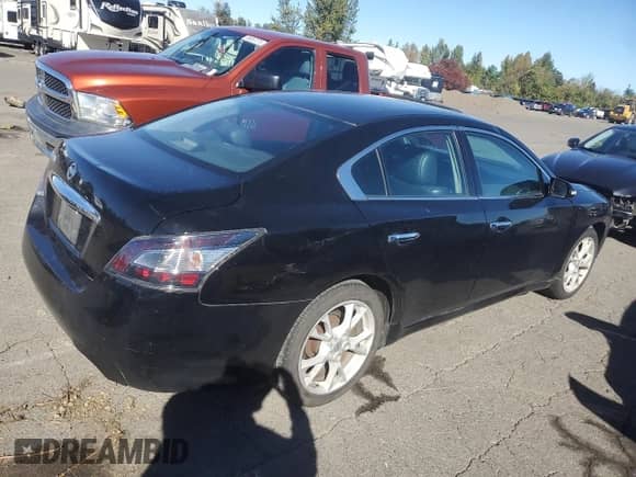 2013 Nissan Maxima SV with VIN 1N4AA5AP2DC840124, listed as a Copart auction lot 82486805 with 235,631 mi miles and Clean title. Bid and sale history available at DreamBid. Image 3.